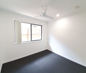 MODERN 4 BEDROOM FAMILY HOME WITH SEPARATE STUDY AREA. OPEN KITCHEN... - Photo 5