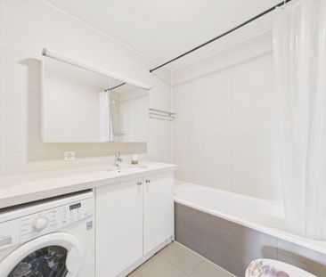 Meublé, moderne et lumineux 5 pièces avec jardin à Châtelaine - Photo 5