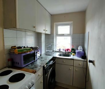 Hatherley Mansions - Photo 3