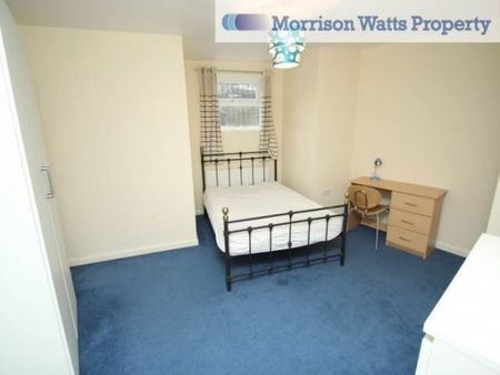 2 Bed - Chapel Lane, Hyde Park, Leeds - Photo 3