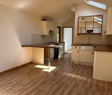 1 bedroom mews to rent - Photo 6