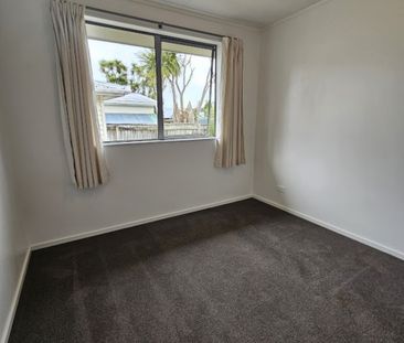 4 Bedroom Home on large Section. - Photo 3