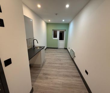 Studio Flat, Pinner Wealdstone Harrow, HA3 - Photo 1