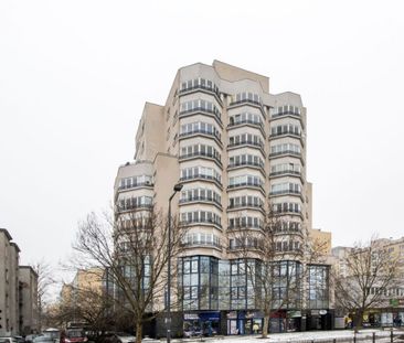 Wolna od zaraz kawalerka, tuż przy stacji metra - Zdjęcie 4