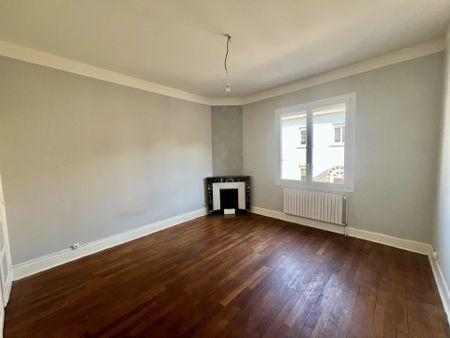 Location Maison 5 pièces 141m² VALENCE 26000 - Photo 2