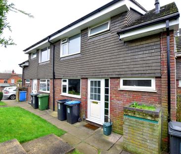 3 bedroom terraced house to rent - Photo 3