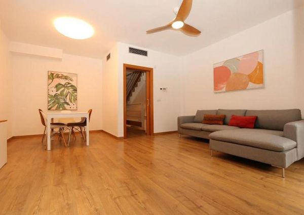 5 room luxury House for rent in Paterna, Spain