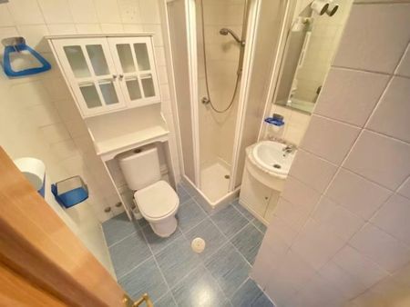 Calle de Graena, Madrid, Community of Madrid 28041 - Photo 4