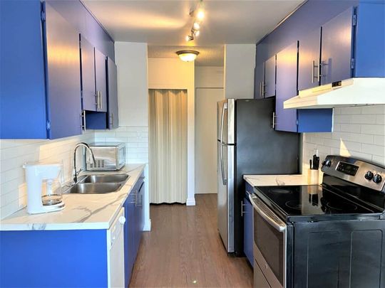 Edmonton Furnished Condo Rental in Sweet Grass - Newly Renovated Condo in Southwest Edmonton - Photo 1