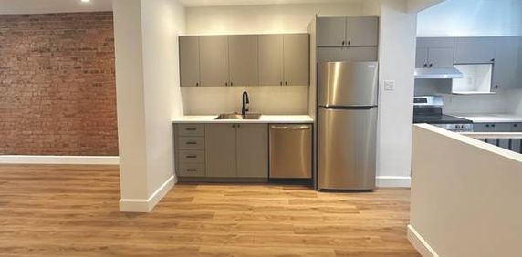 Desirable Mile End Location. Newly Renovated Large 2+ Bedroom - Photo 2