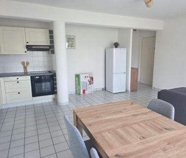 Location Appartement 2 pièces 47m² - Photo 5