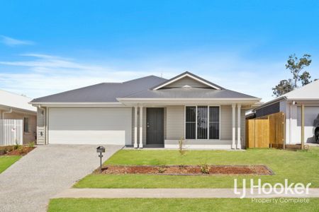 Brand New - Ideal Family Home - Two Living Zones - Photo 2