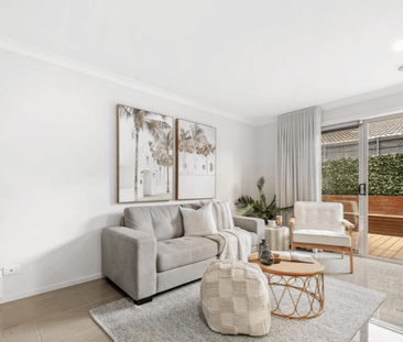 Spacious & Stylish Family Living in a Prime Location - Photo 3