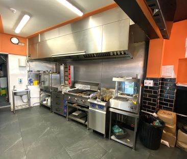 £866 PCM, Fully Fitted and Equipped A3 Licensed Takeaway with Priva... - Photo 6