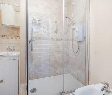 4 bedroom detached house to rent - Photo 6