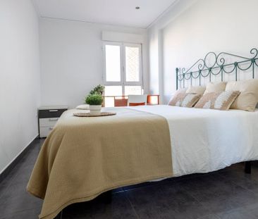 Avinguda de la Constitució, Valencia, Valencian Community 46019 - Photo 5