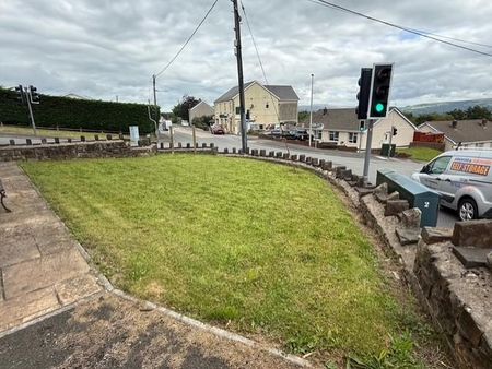 3 bedroom flat to rent - Photo 5