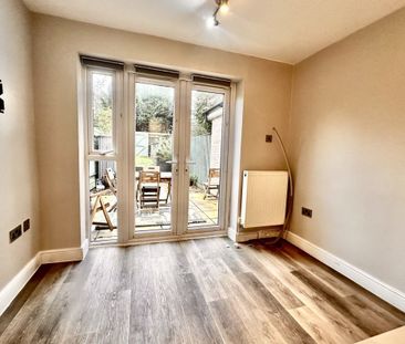 Westminster Way - Photo 1