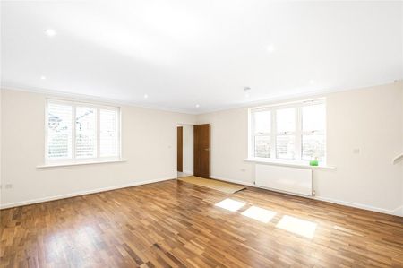 4 bedroom end of terrace house to rent - Photo 2