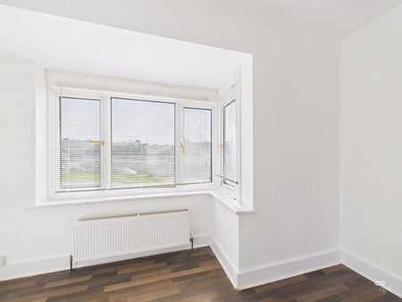 Bevendean Crescent, Brighton BN2 4RB - Photo 3