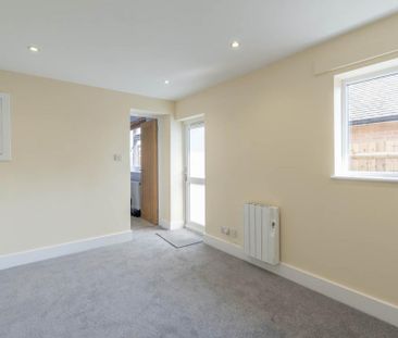 4 bedroom detached house to rent - Photo 4