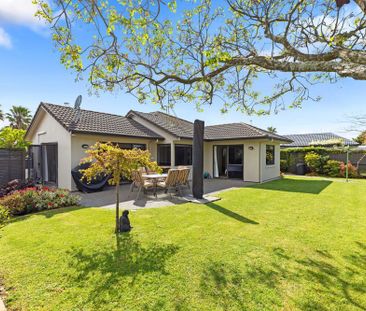 Stunning 4-Bedroom Family Home in Papamoa - Photo 4