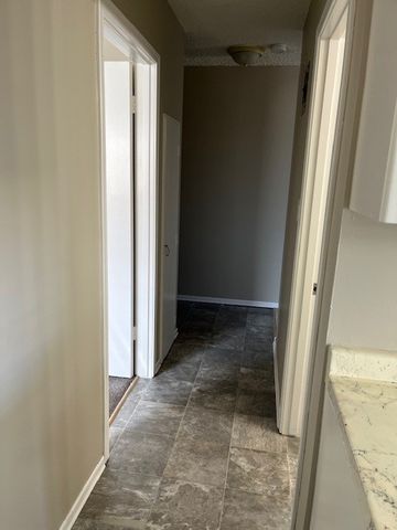 1 BDRM/1 BATH - 601 WILSON CRESCENT - Available MAR 1 - Photo 2