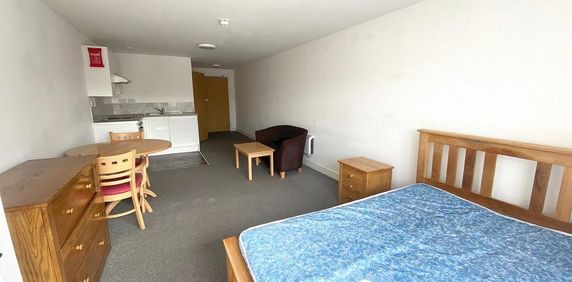 Studio to rent - Photo 2