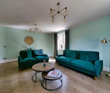 4 bedroom semi-detached house to rent - Photo 4