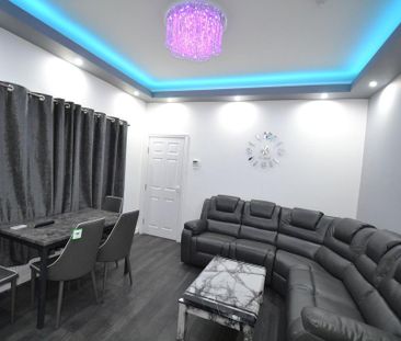 6 bedroom house to rent - Photo 1