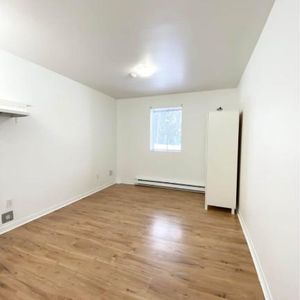 Logement 1 1/2 chauffé éclairé - Photo 2