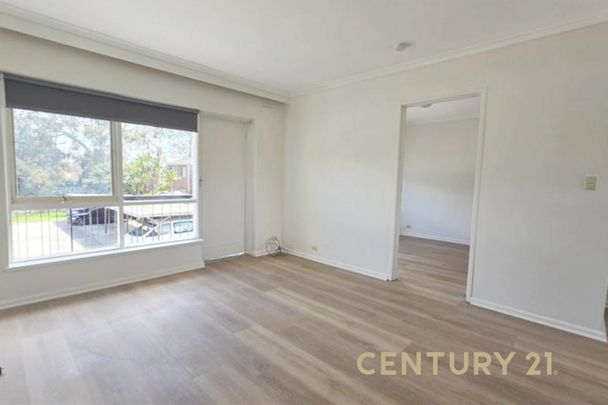 Bright & Easy Living - Photo 1