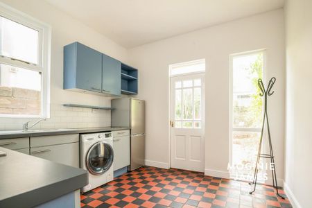 4 bedroom terraced house to rent - Photo 5