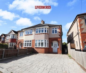 3 bedroom Semi-Detached House to let - Photo 5