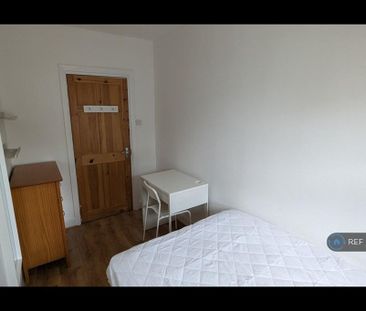 4 bedroom terraced house to rent - Photo 3