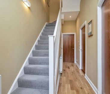 3 bedroom terraced house to rent - Photo 3