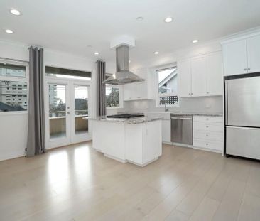 2376 Marine Drive, West Vancouver - Photo 2
