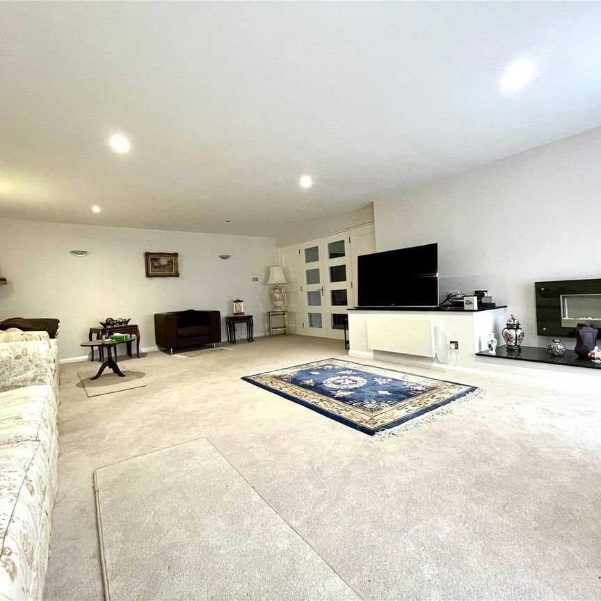 Randall Farm, Gabriel Spring Road, Fawkham, DA3 8PJ - Photo 1