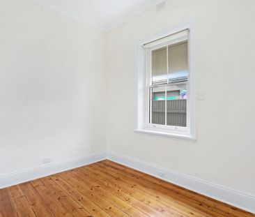 Low maintenance cottage close to cbd - Photo 5