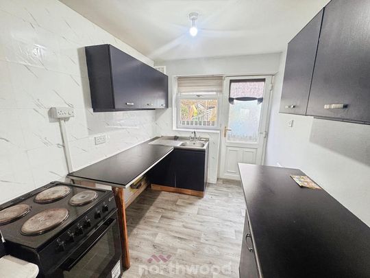 2 bedroom terraced house to rent - Photo 1