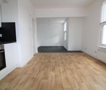 Studio to rent - Photo 6
