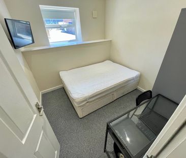 4 Bed Flat, Pomona Street, L3 - Photo 5