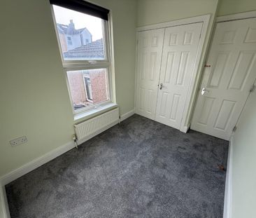 Charlton Road, Kingswood - Photo 6