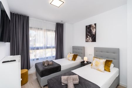 Middle Floor Apartment · Estepona - Photo 4