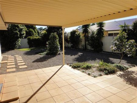 Stunning Family Home in Cooroy - Photo 4