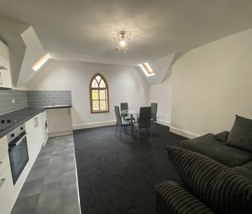 2 Bed Flat, Daisy Bank Road, M14 - Photo 4