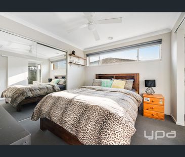 Low-Maintenance Townhouse in a Prime Craigieburn Location - Photo 6