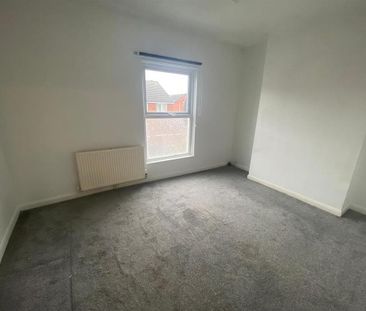 2 bedroom end of terrace house to rent - Photo 6