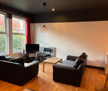 4 Bed - 10 Mayville Place, Hyde Park, Leeds - LS6 1NE - Student - Photo 3