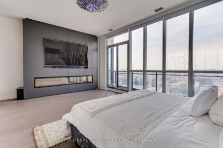 25 Capreol Court #PH02 - Photo 4